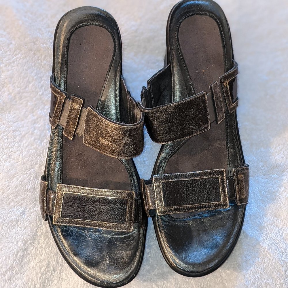 Naot Treasure Comfort Wedge Sandals - Metal/Gray Leather - Size 38